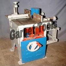 Groove Feeding System